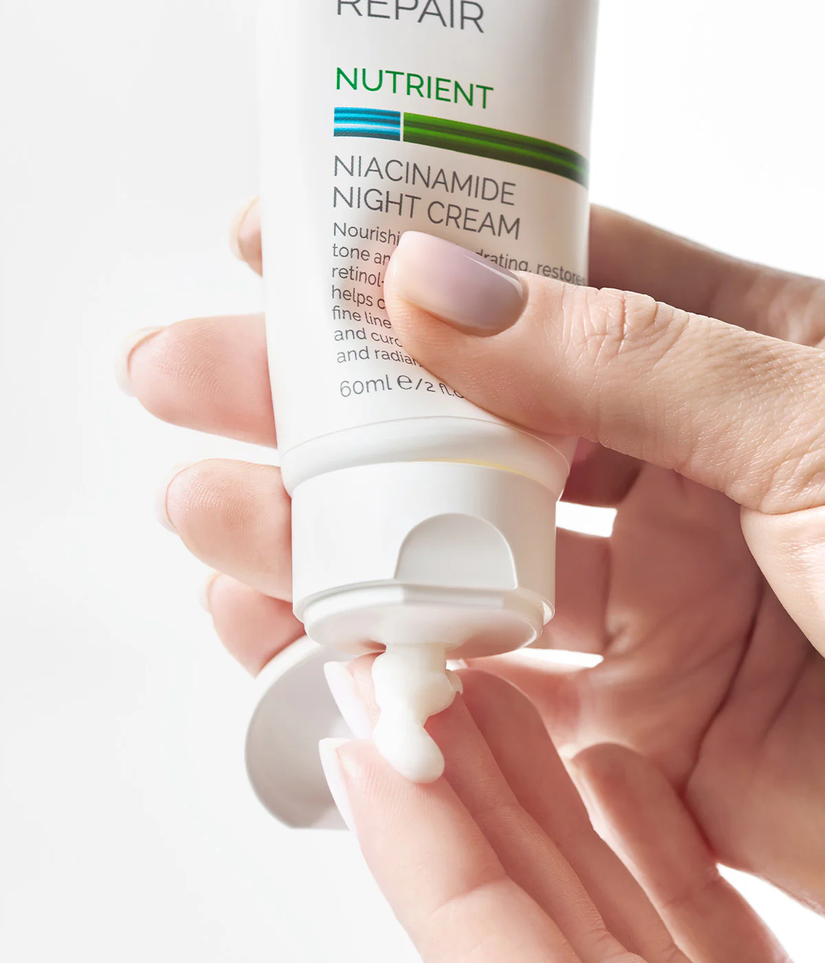 LR_NUTRIENT_-_Niacimide_Night_Cream_1_2_2000x